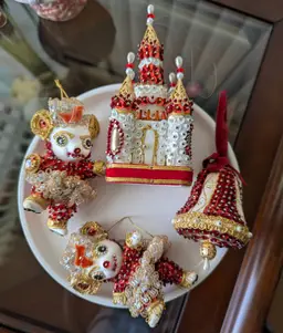 4 LeeWards CHRISTMAS Vintage 1974 Sequin Bead Christmas Ornaments Mouse,  WINTER PALACE Castle