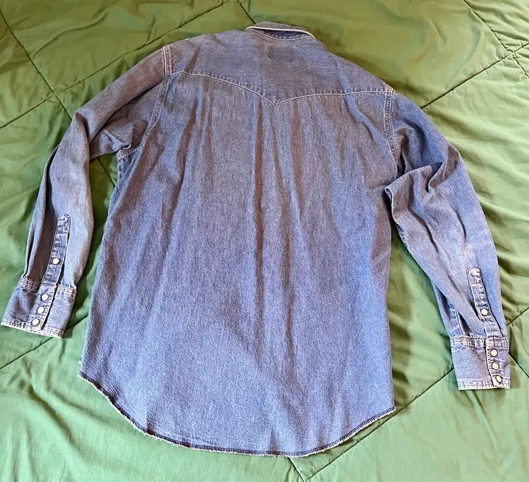 Vtg Mens 16 1/2 - 35 Wrangler Western Shirt Pearl Snap Raw Hem X-Long Tails