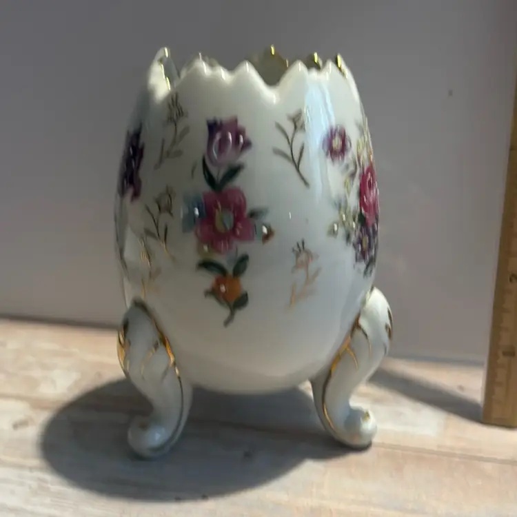 Planter Cracked Egg VTG Eggshell Purple Floral Hand Painted 5”