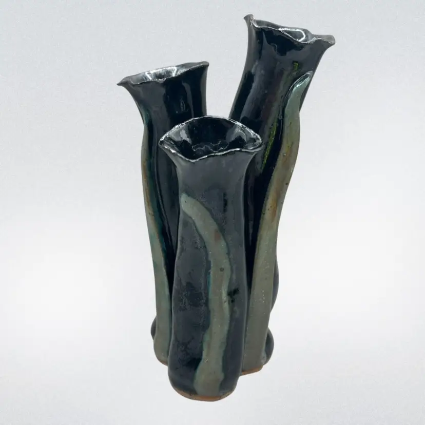 Hull Pottery Triple Bud Vase CHIPPED 7”