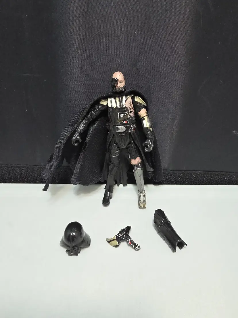 Star Wars Force Unleashed Battle Damaged Darth Vader Loose/ Incomplete (MM)