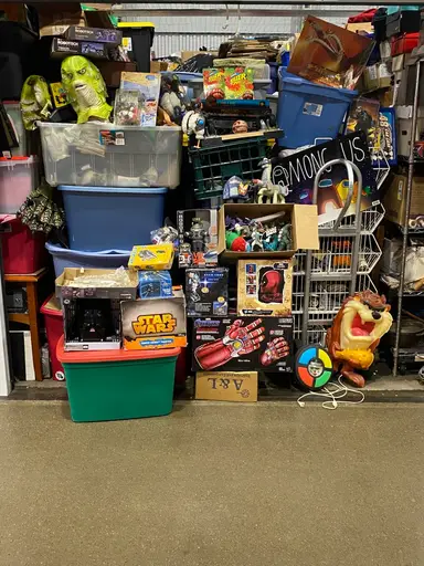 Killer Toy Show Unboxing My 10x15 Unit To Bring You Some Awesome Collectibles.