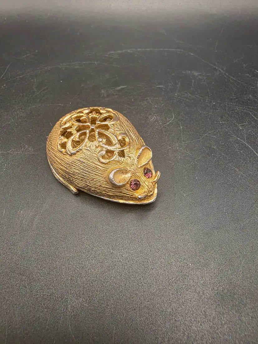 Metal mouse trinket box