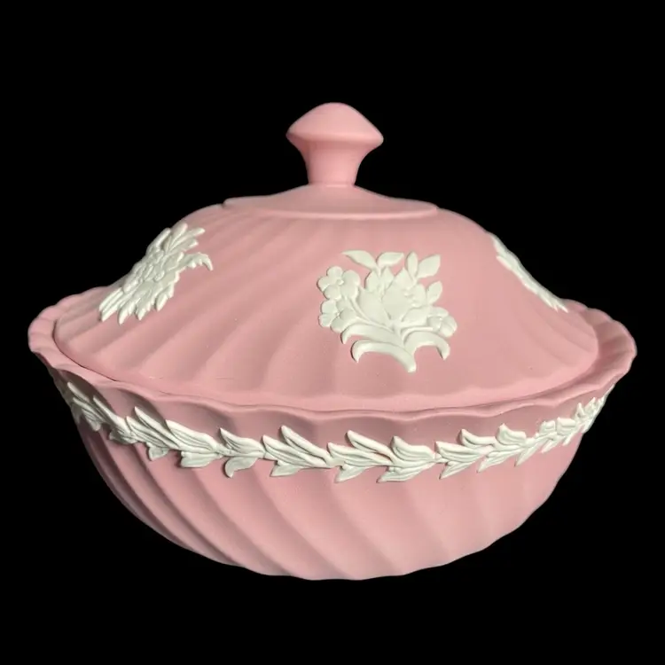 Wedgwood Pink Jasperware Powder Dish and Lid Fluted