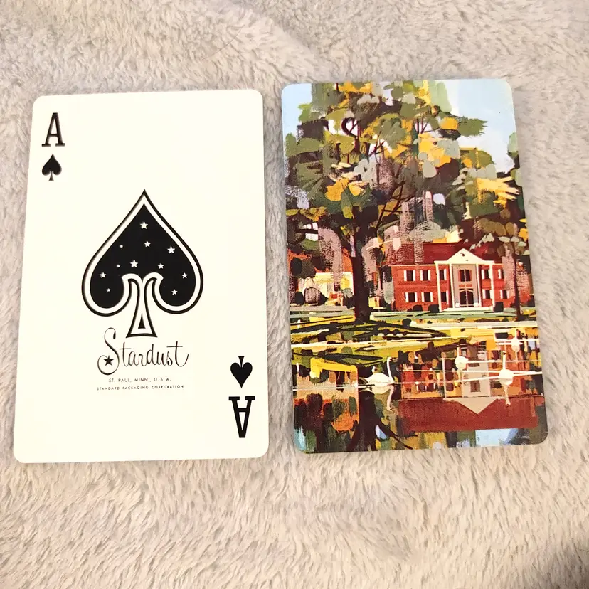 1 Single Swap Card - Playing Card. Colonial Home Scene. Likely by artist John Berkey. Vintage. Ace of Spades. Made in MN. Dimension 2.5 x 3.5. Read description.
