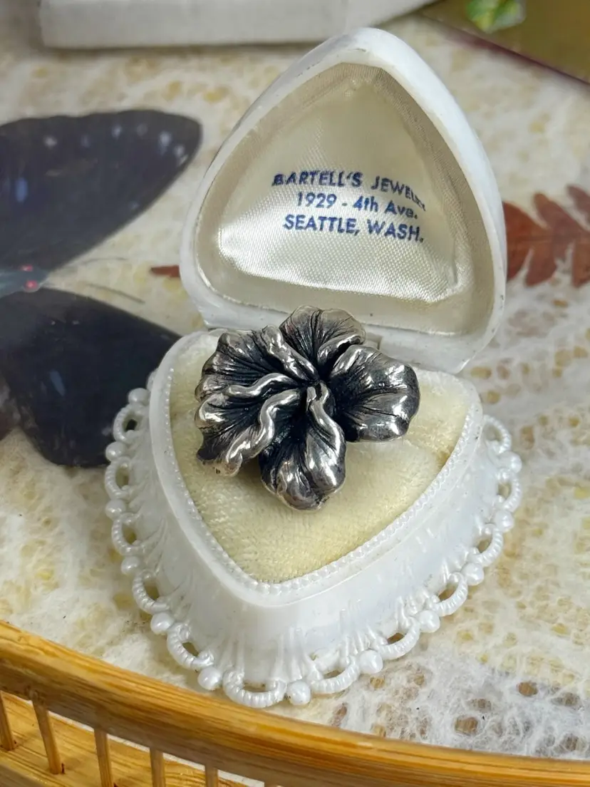 Sterling Silver Flower Pendant 1”