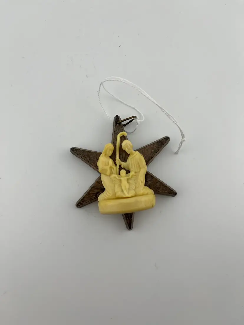 Vintage Made In Italy Star with Nativity