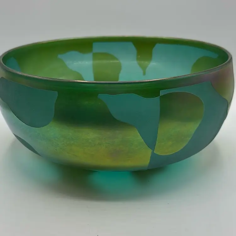 Correia Cameo Glass Large Irridescent Pear Bowl 1995 LE BE8307 #61/500