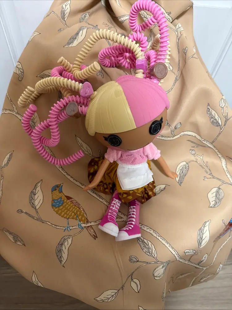 Lalaloopsy Silly Hair Scoops Waffle Cone 12” Full Size Doll MGA Original 2010 With Pet Cat