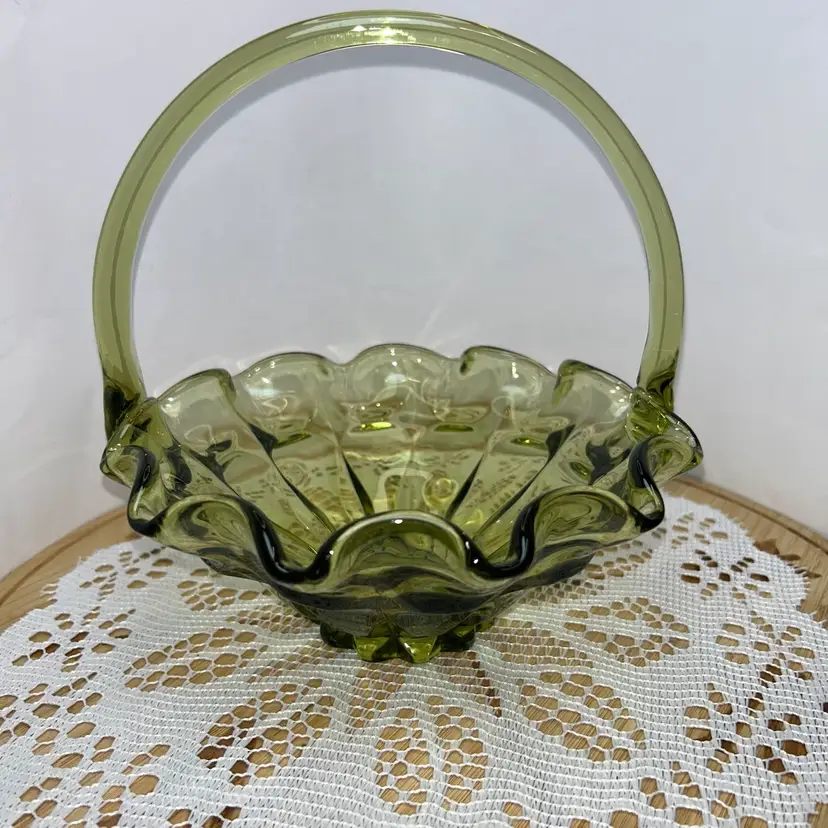 Vintage Fenton “Valencia” Colonia Green Basket-#8338