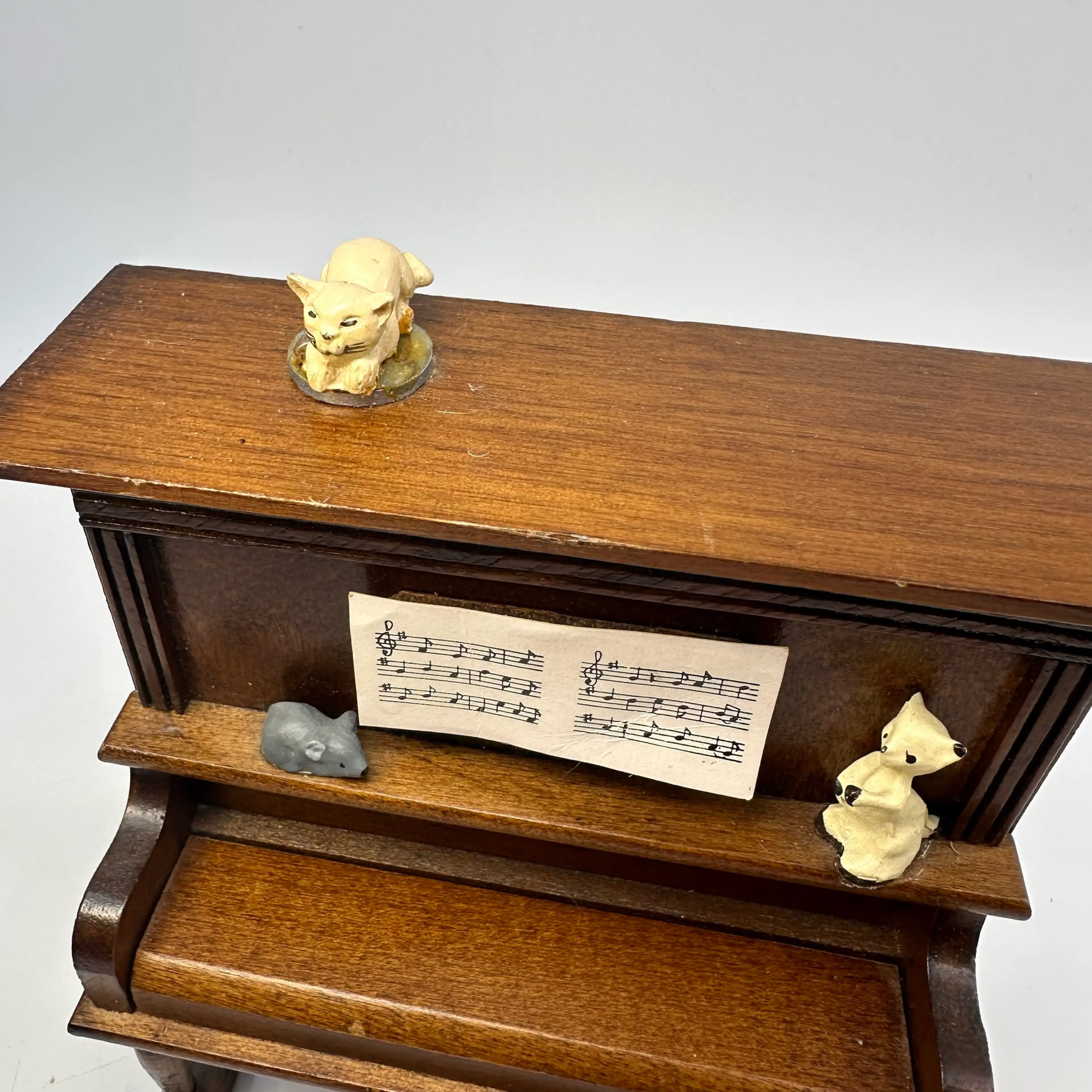 Image 3 of 4