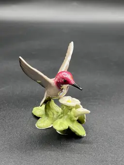 #21 Mini Retired Hagen Renaker Porcelain Hand Painted Red Head Hummingbird On Flower Figurine 3”🌺