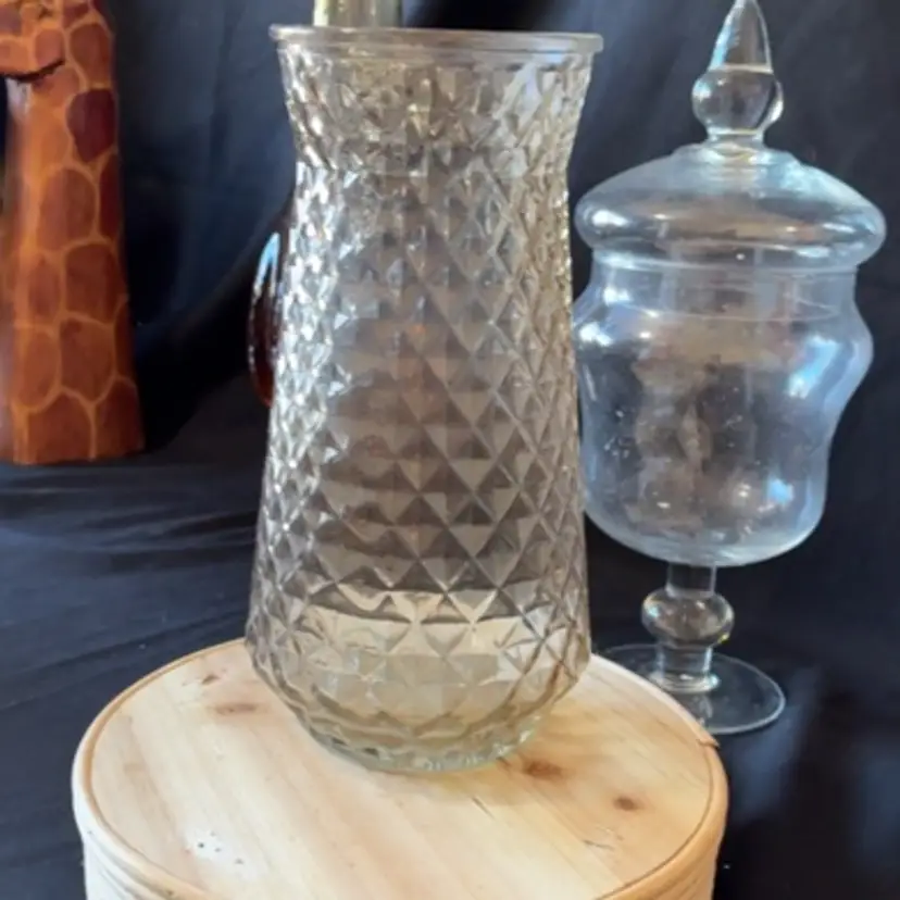 Diamond Point Vase DPS marked in a diamond