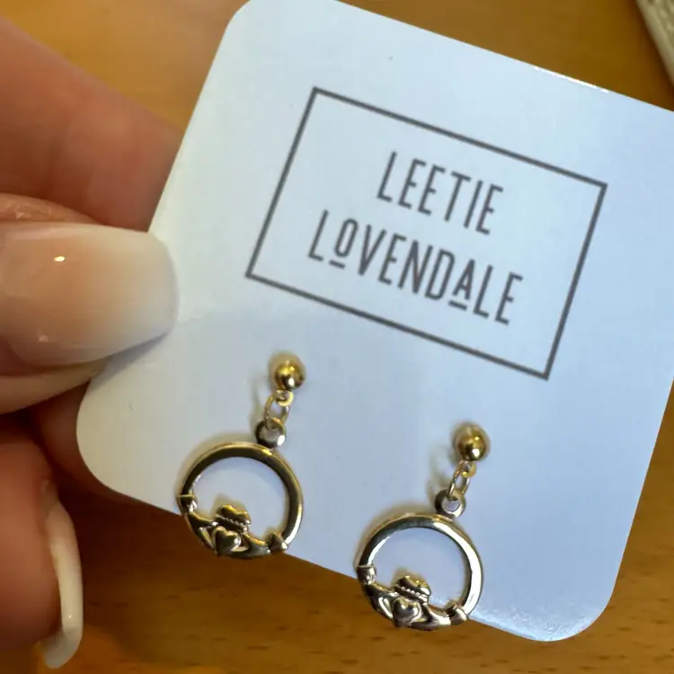 Vintage Deadstock Claddagh Earrings