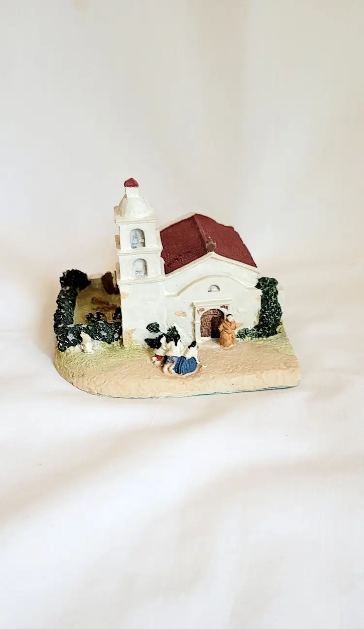 Mission Santa Elena Figurine – Pueblo Encantado Collection
