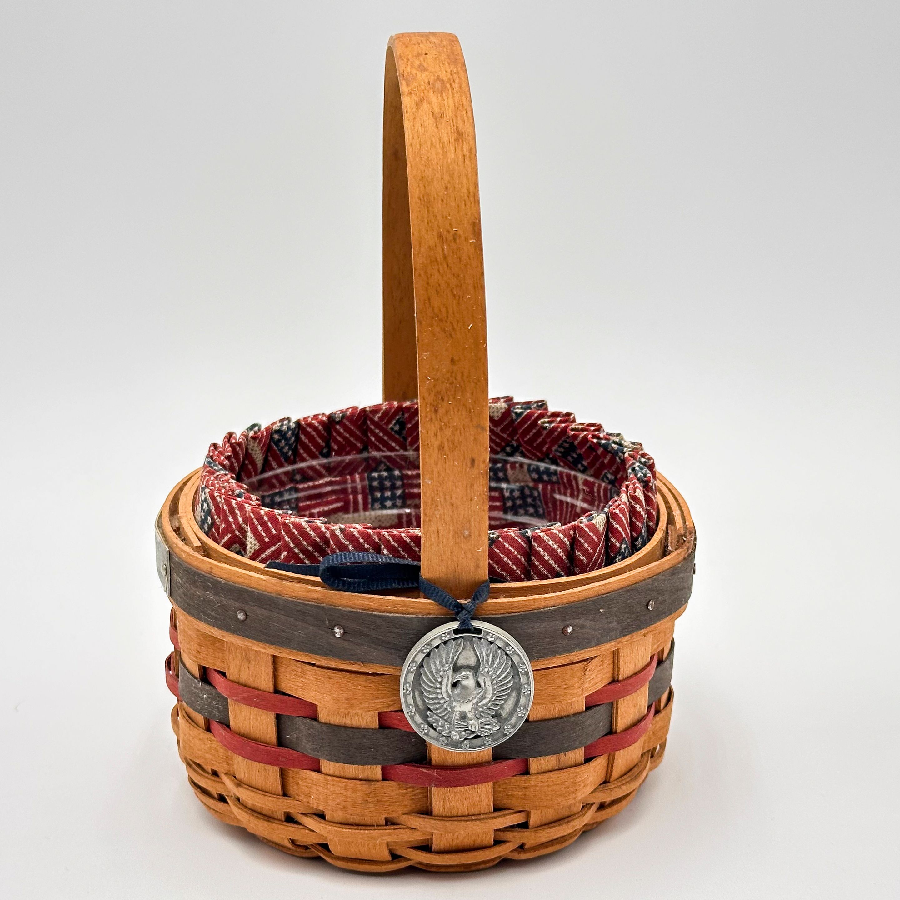 Niknax · Longaberger 1997 Inaugural Basket Plastic & Cloth Liner