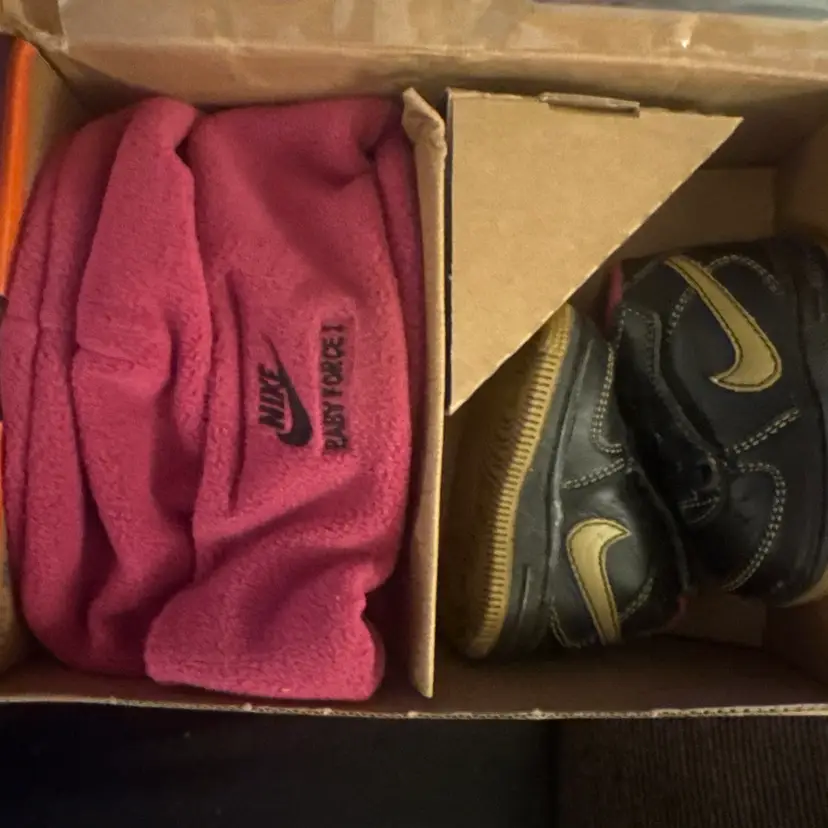 Nike AirForce 1 Gift Pack 1C and Cap