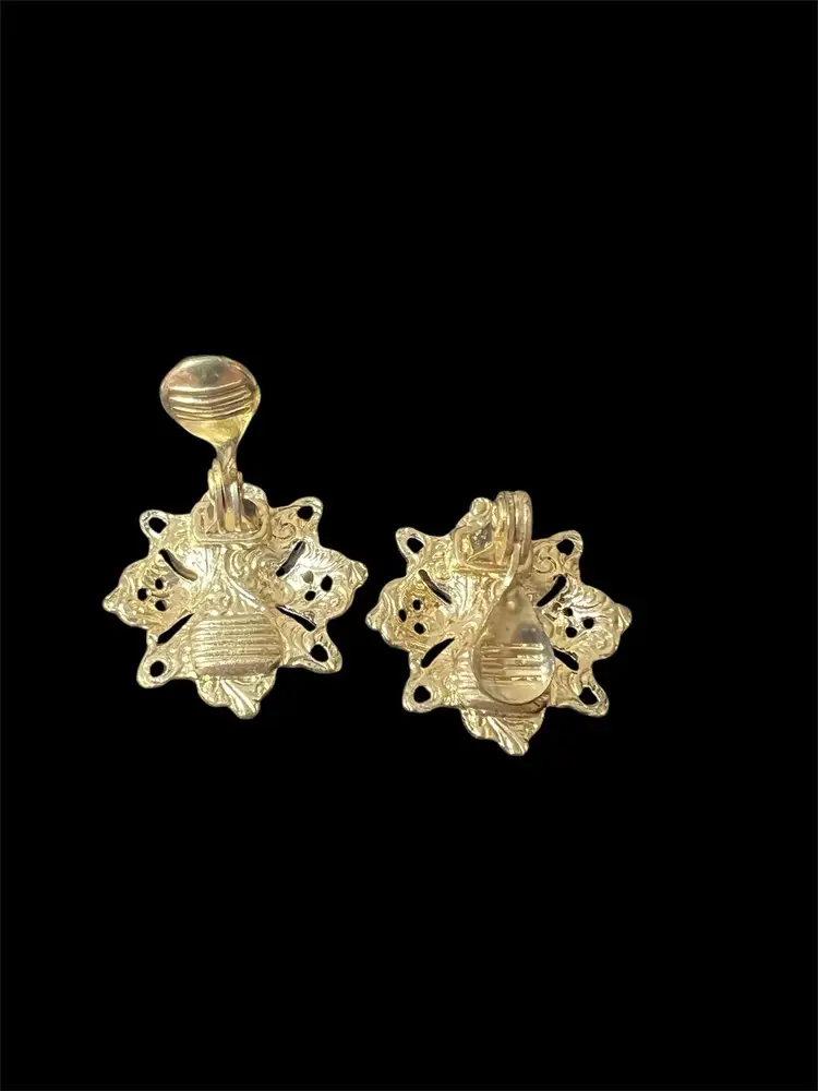 Green Uranium Glass Clips