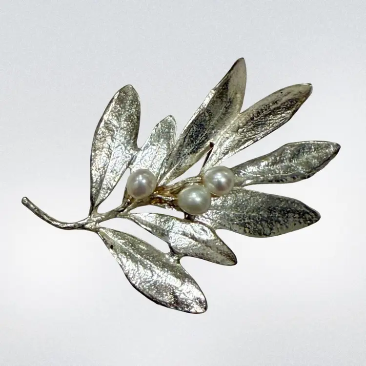 Vintage MMA Metropolitan Museum of Art Michael Michaud Olive Branch Brooch 2.40”x 1.75”