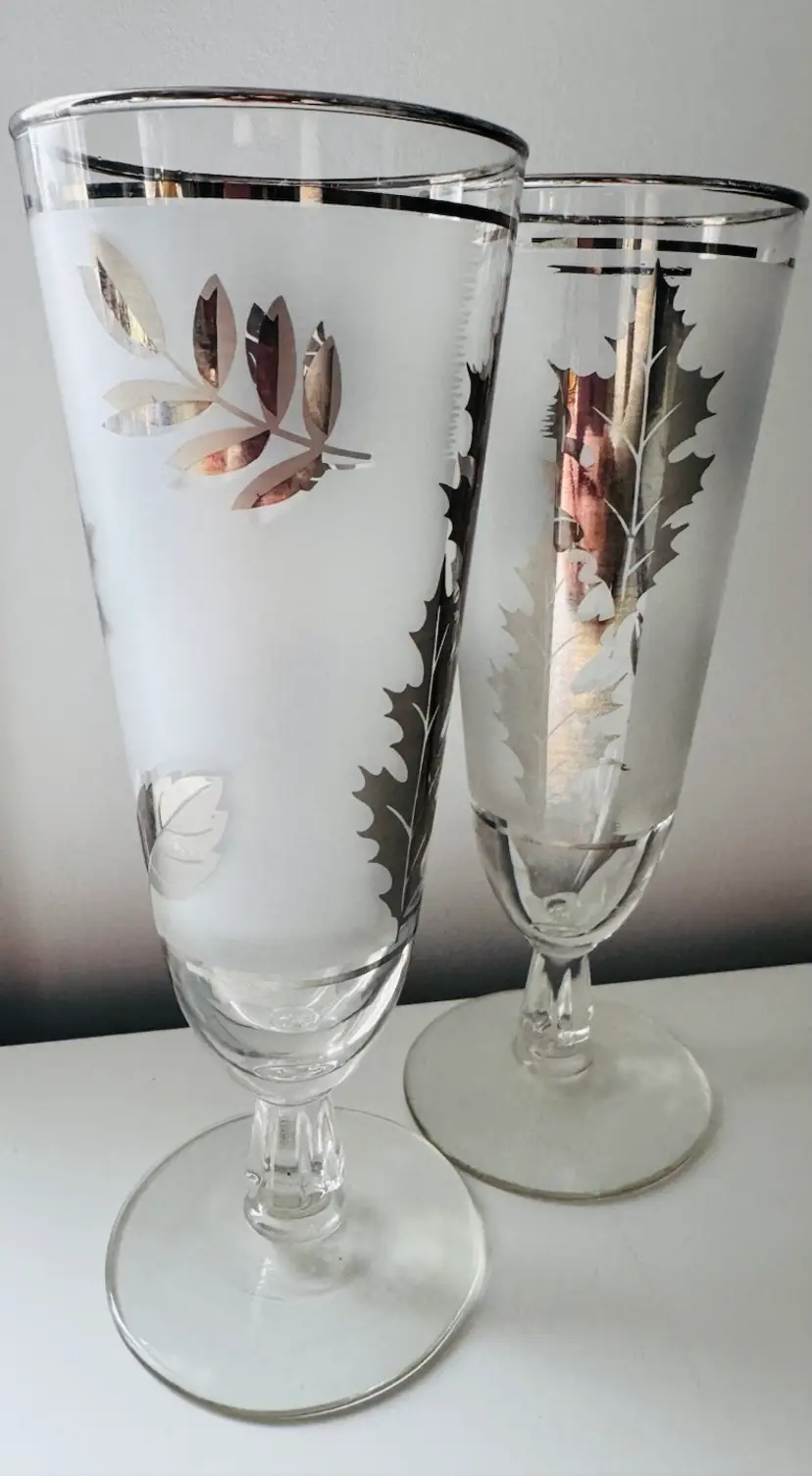 Set Of Two (2) Libbey Frosted Glasses Silver Leaf Motive Pilsner/Champagne Fluted Glasses