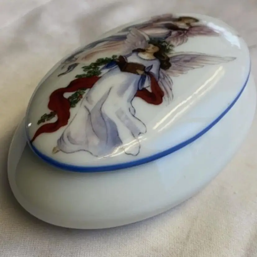 1970s Reutter Porzellan Germany Oval Angel Porcelain Trinket/Treasure Box • Vintage