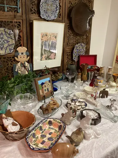 Happy Monday!  Pop up With A Coffee And Honey Grandma!