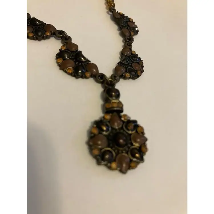 Brown and Amber Colored Beads Necklace(Missing 1 rhinestone)