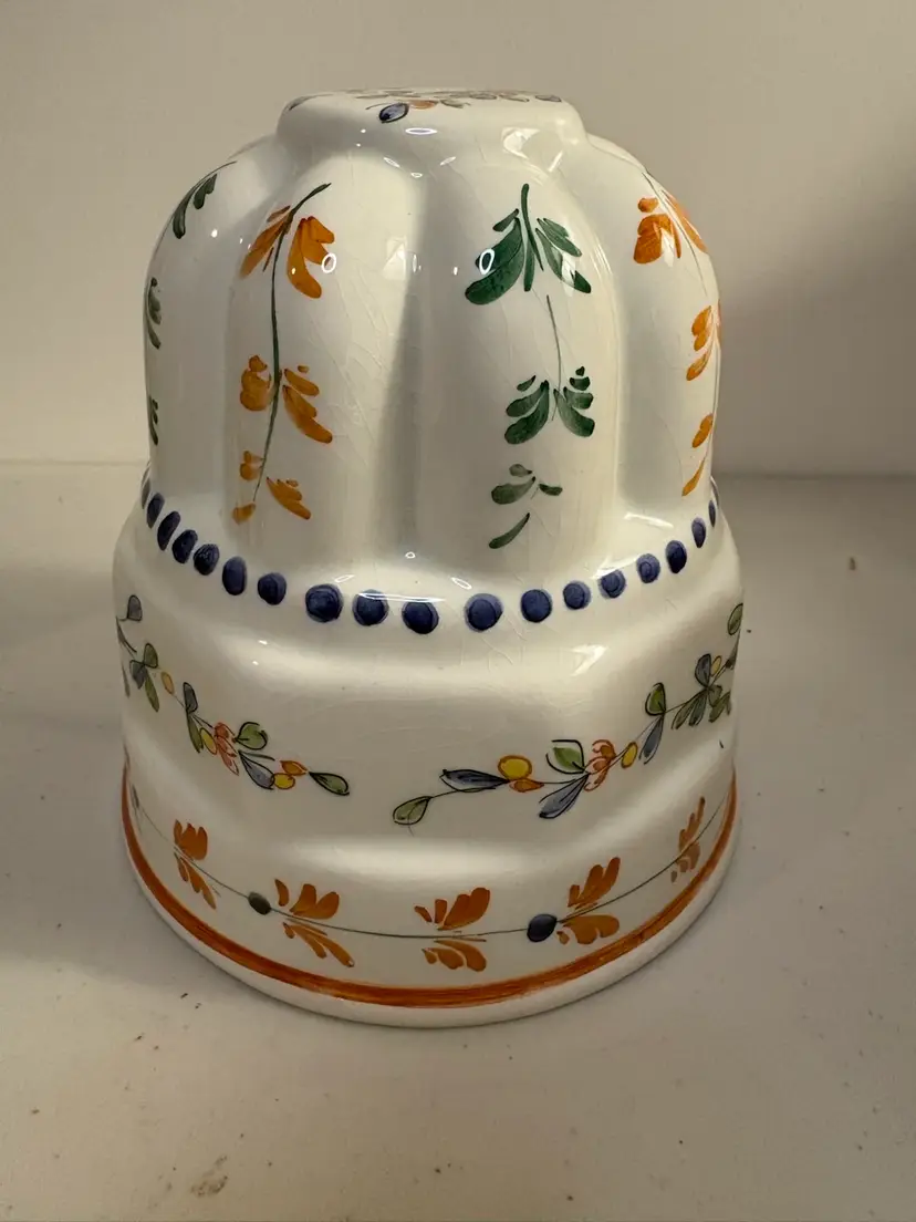 Large Ceramic Decorative Food Mold Jello One Quart Capacity Italy 6" Tall