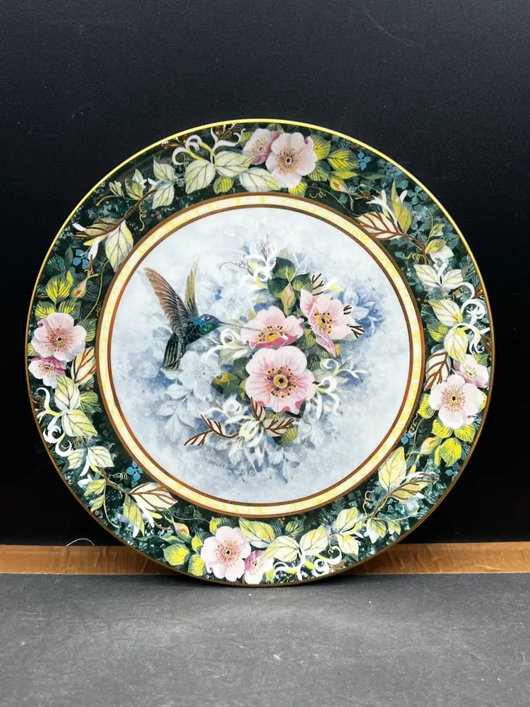 # 918B Royal Doulton Rivoli Hummingbird Plate 
Franklin Mint Limited Edition