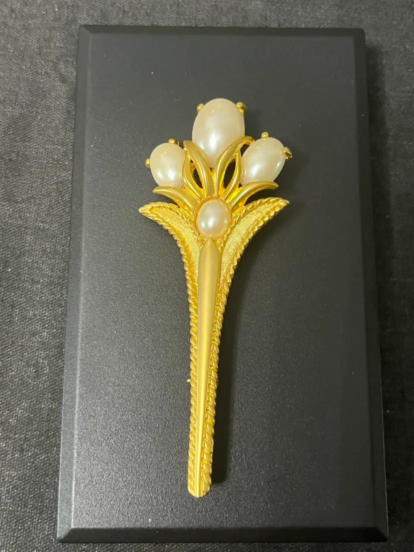 Park Lane Vintage Royal Spector/ Bouquet Of Faux Pearls Large Brooch