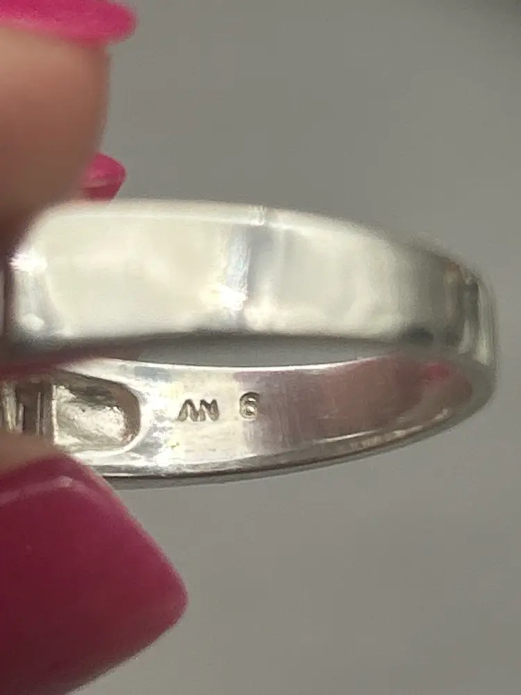 Promise. Collection – Sterling Silver Channel-Set Baguette CZ Band Ring – Sleek Minimalist Eternity-Style Band – Size 9 – 925