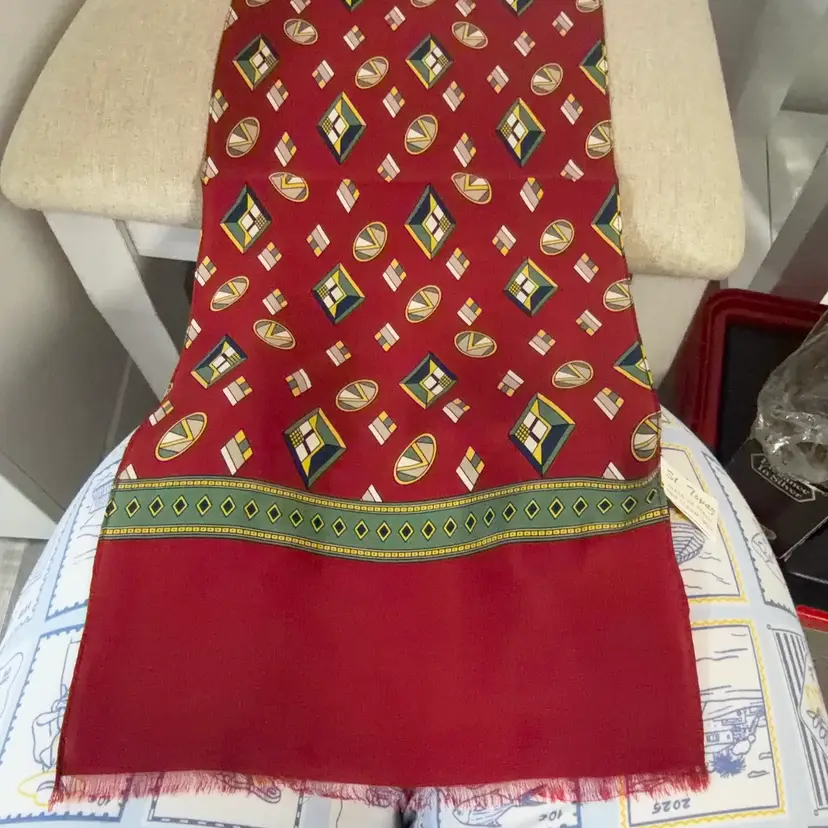 Vintage silk scarf made in Italy ~9”x54”