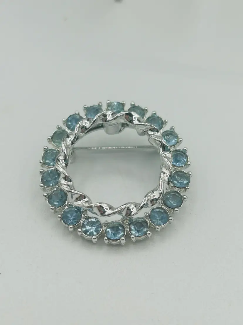 Unsigned Round Blue Rhinestone Brooch 