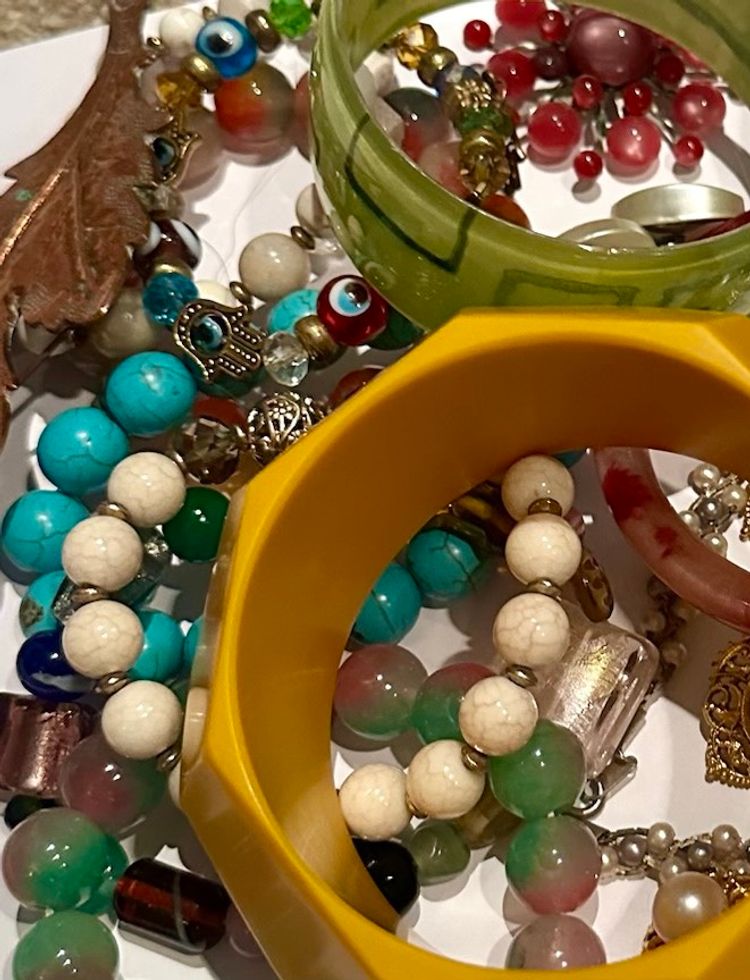 $2 Starts! I’ve Been Hoarding Costume Jewelry And Watches First Jewelry Show!