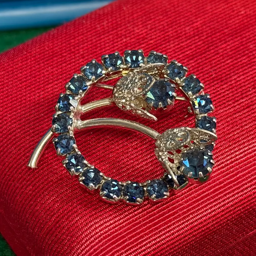 Vintage Circle Hoop Round Brooch with Flowers Blue Rhinestone Prong Set Silver Tone Filigree
