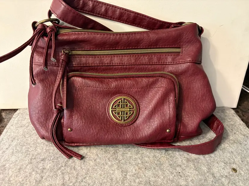 Stone Mountain and Co. 12 x 8 Burgundy Shoulder Bag  #2799