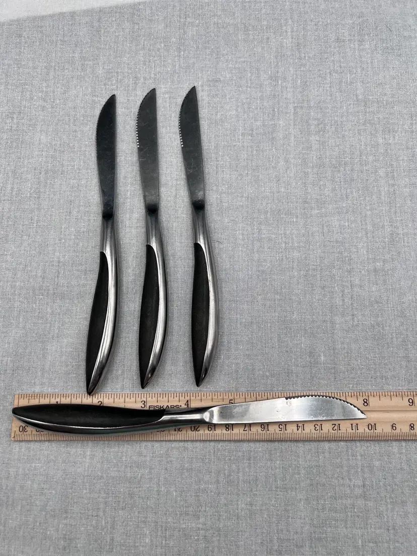 Vintage 4 Piece Stainless Steel Table/Steak Knife Set Made In Japan