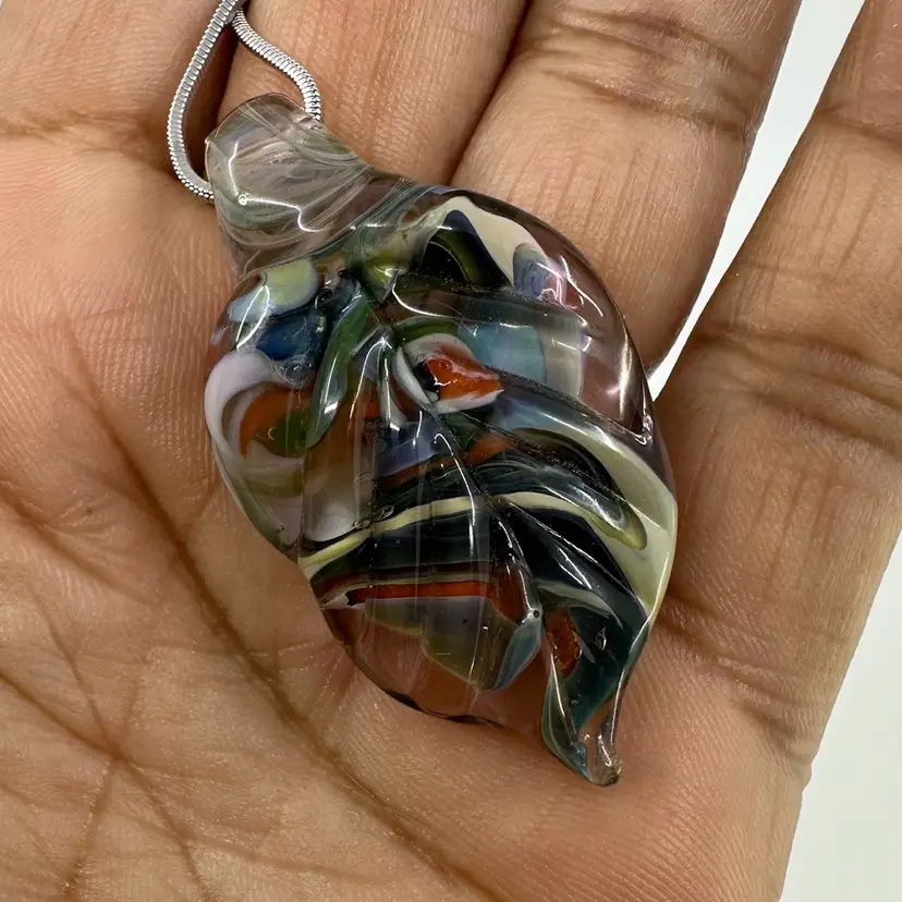 Art Glass Leaf Design Pendant