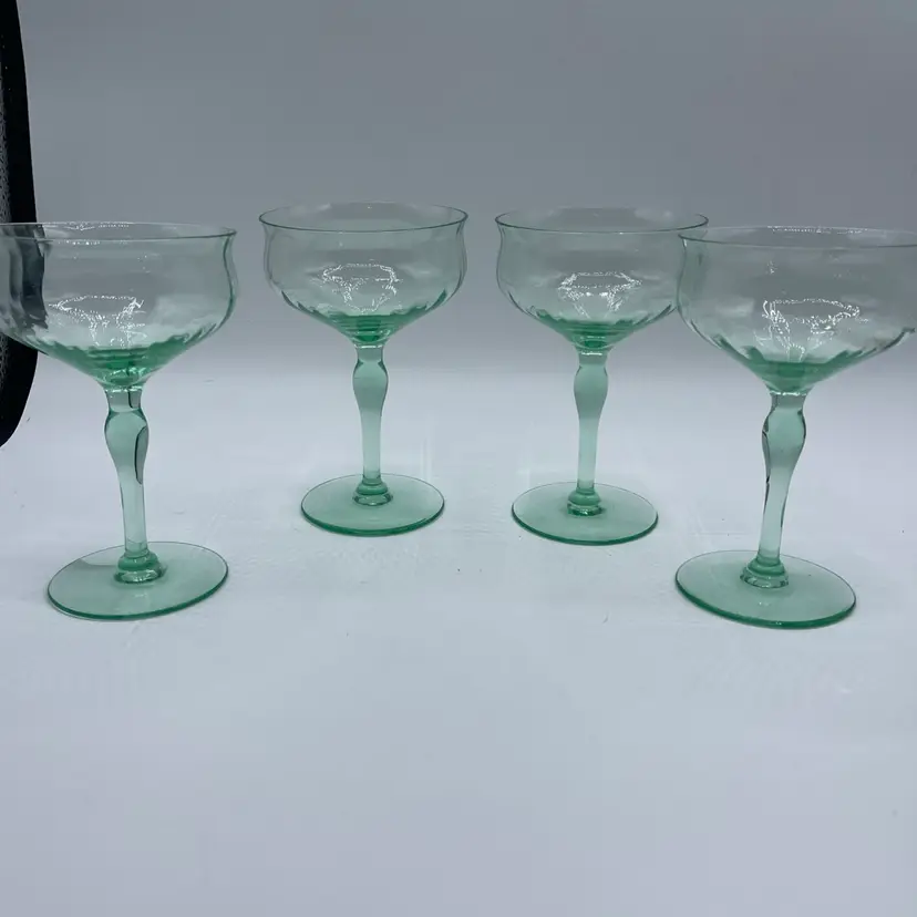 Vintage Uranium/Vaseline Champagne /Wine Glasses. Green set 4 Glows