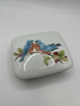 Vintage Birds Ceramic Keepsake Box Trinket Box Artist Signed