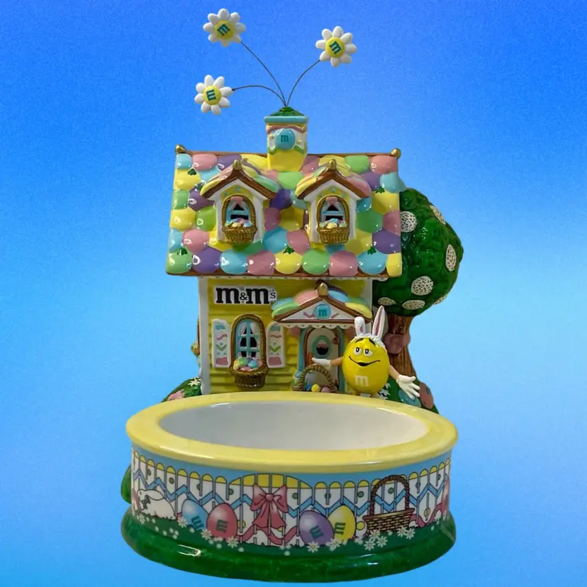 Retired Dept 56 βM&Mβs Easter Bunny Houseβ Lighted Candy Dish With Original Box 8βx 6β