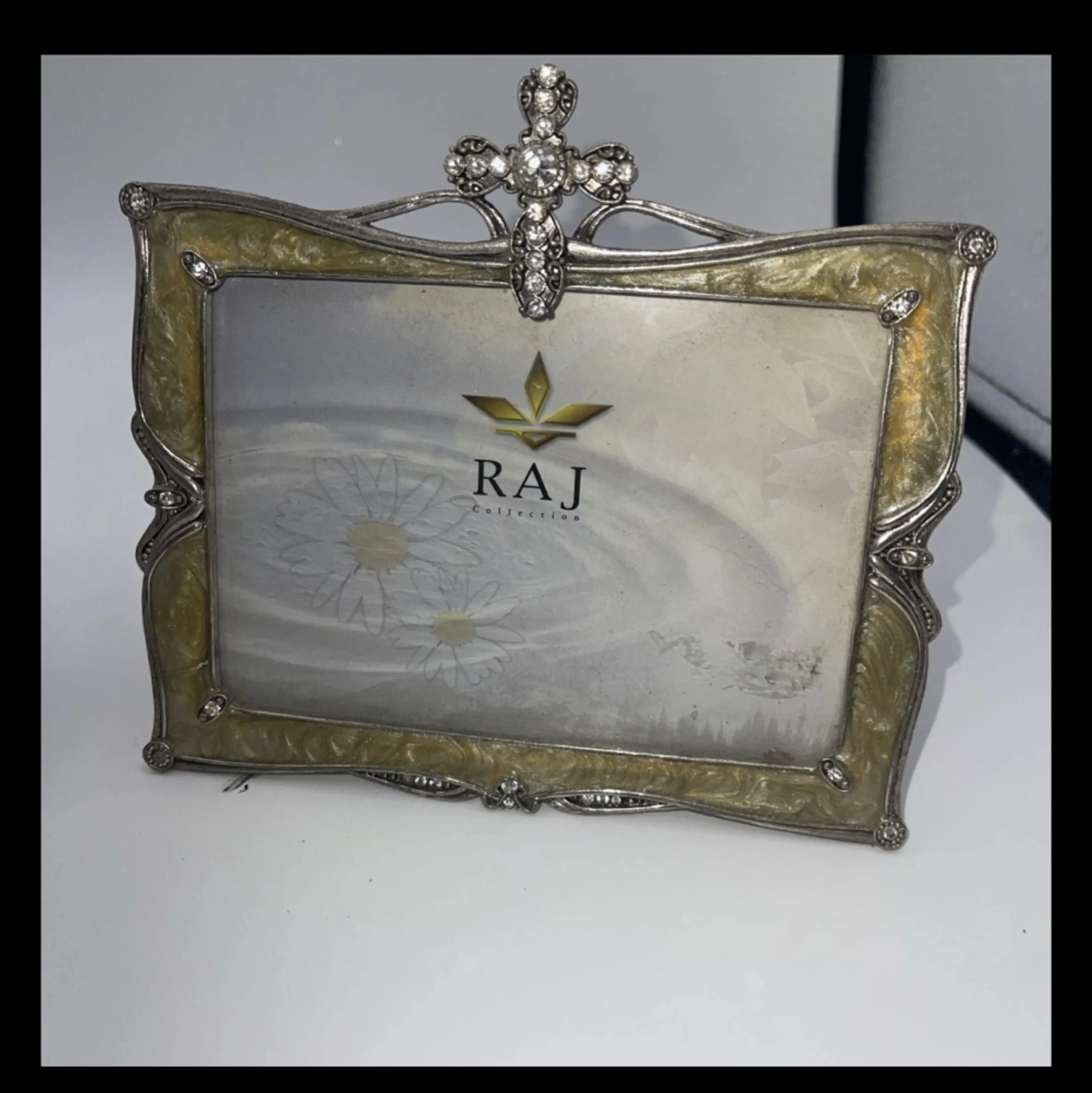 Image 2 of 4