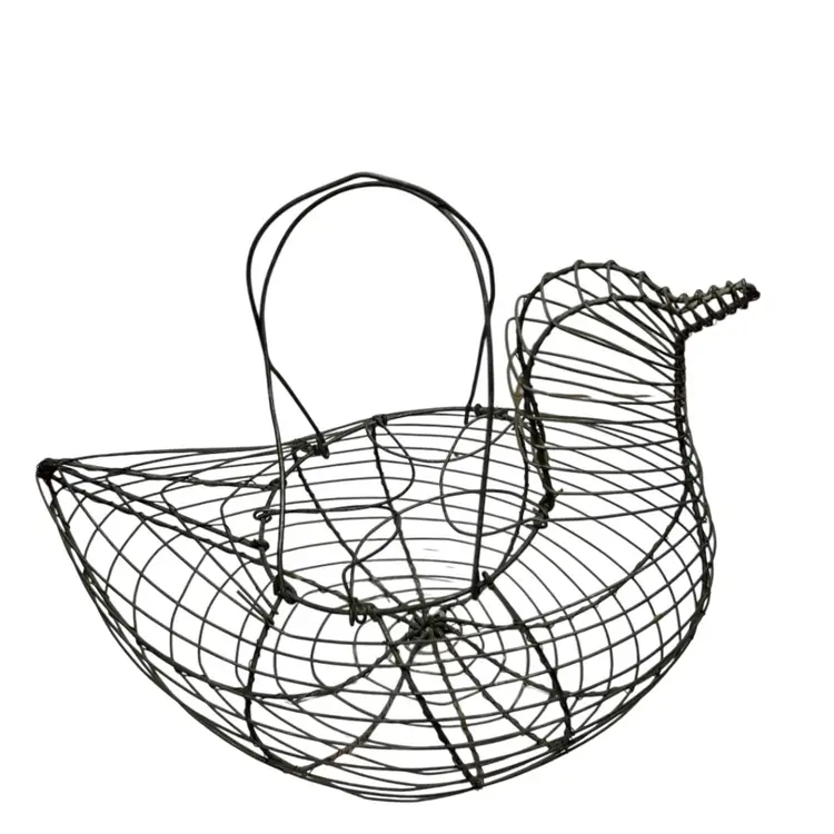 Vintage Wire Chicken Egg Basket 
10 1/2x7 1/2
