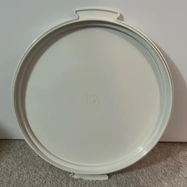 Tupperware Cake Container Bottom Piece. Replacement Part
