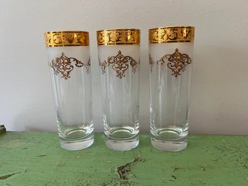 Set of 3 Cristalleria Fratelli Hand Cut Crystal Tall Glasses w 24k Gold Trim. Beautiful & RARE! Petunia White Matte Flower. Glass Cup Drink