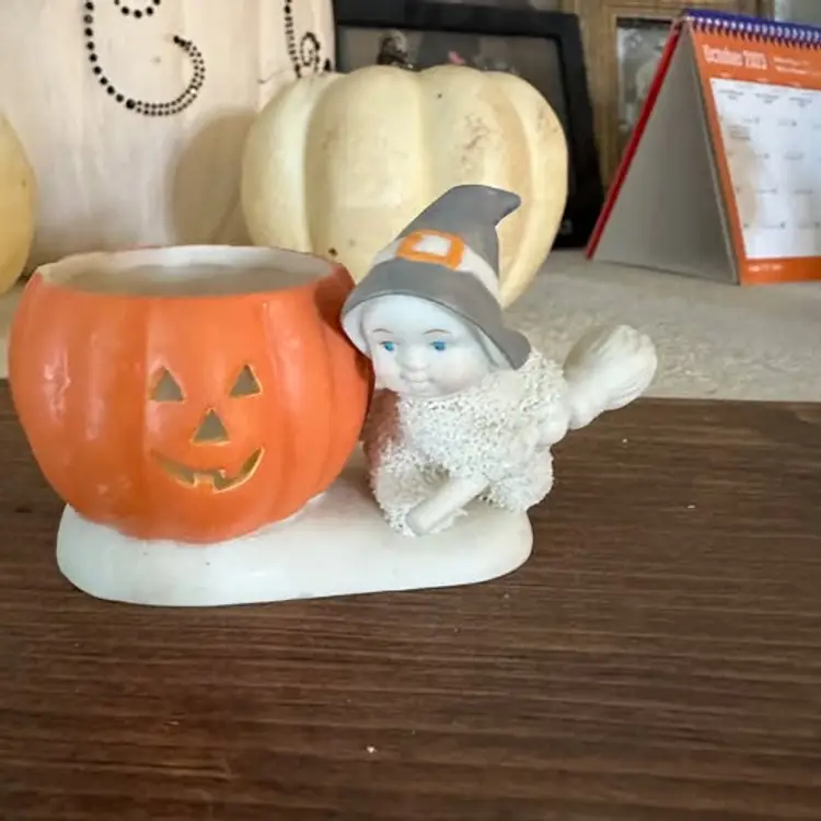 Snowbabies Department 56 Halloween``Purr-Fect Pumpkin" Cat Tea Light Holder with box