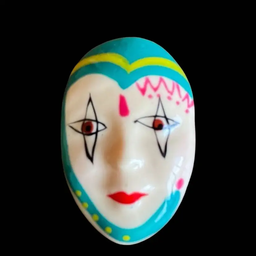 Vintage Made In Taiwan ROC Plastic Figural Face Brooch Pin Jewelry