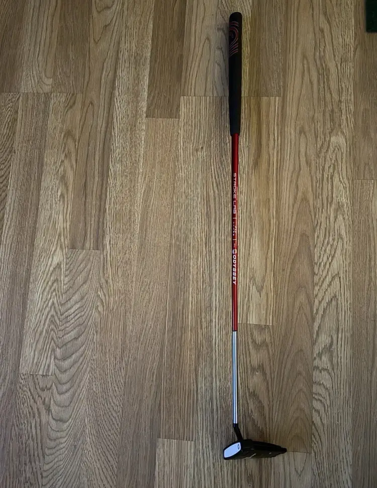 Odyssey White Hot Versa 12 S, 33”. New grip. Offers Welcome!!
