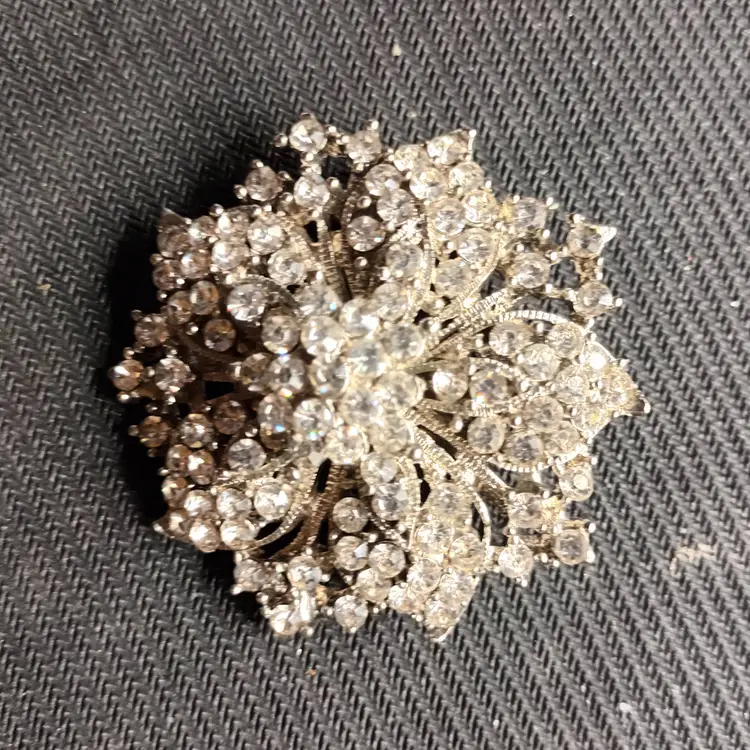 Vintage Floral Style Rhinestone Brooch