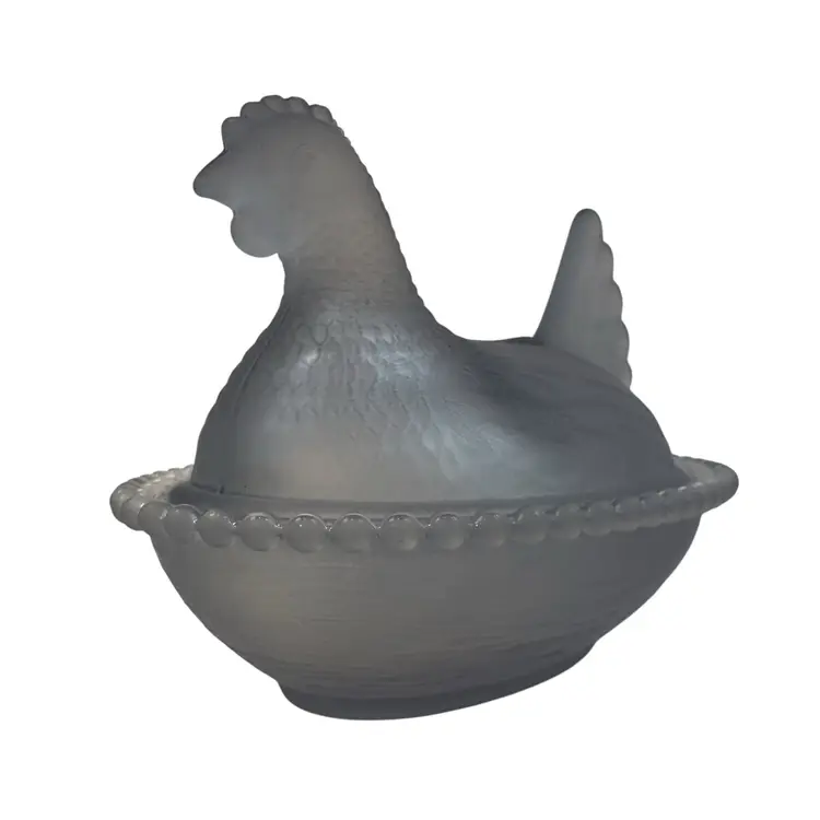 Rose’s Closet Smoke Grey Satin Glass Hen on Nest 3 1/2” tall 4 3/4” long New